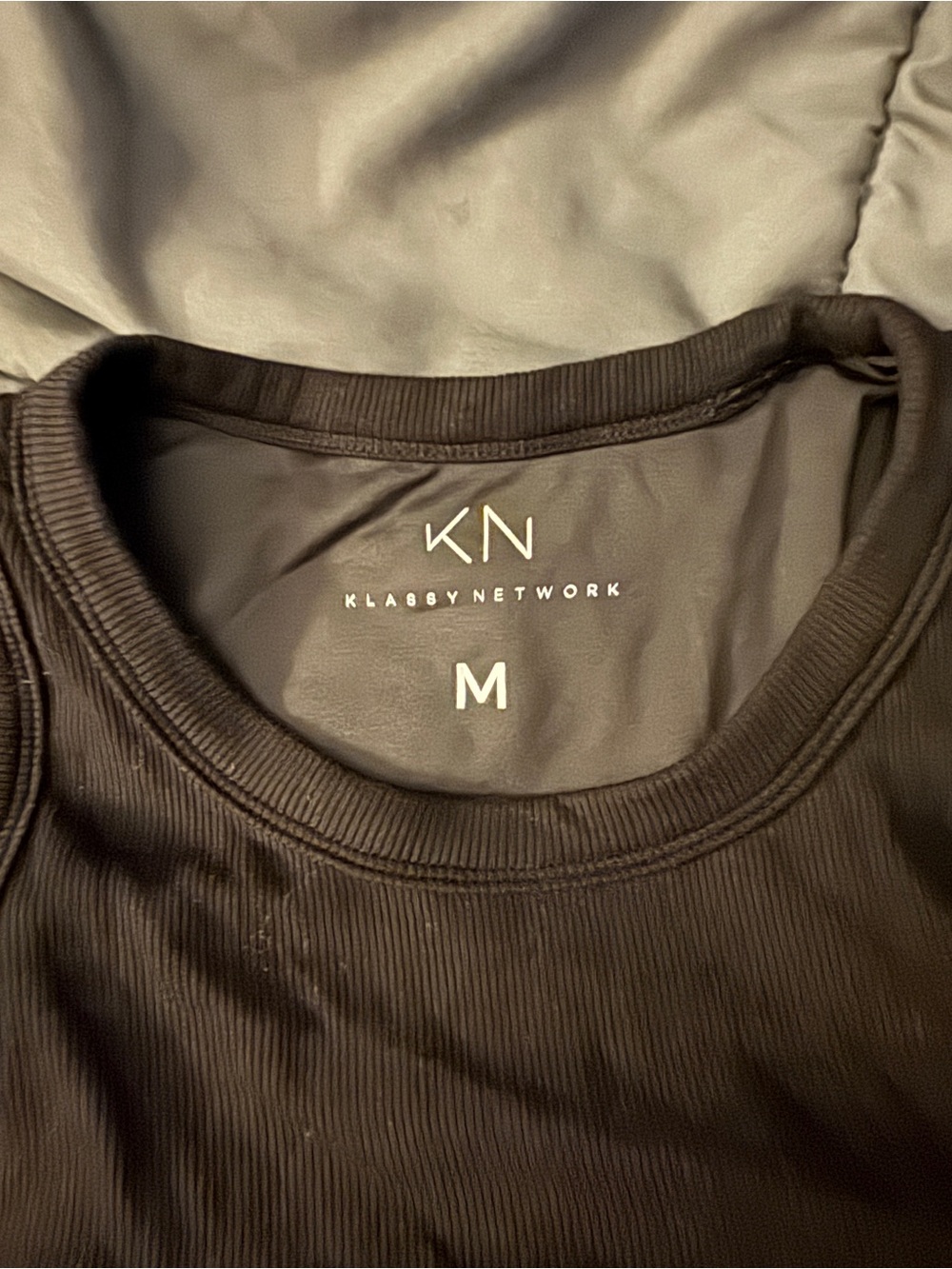 Klassy network black tank top with built in bra - Picture 2 of 2